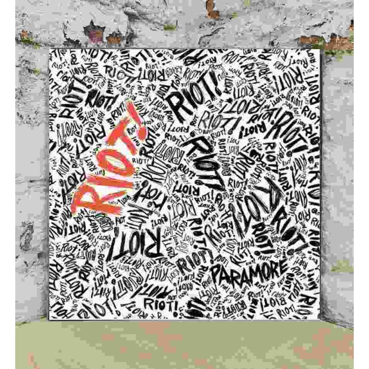 PARAMORE - RIOT!