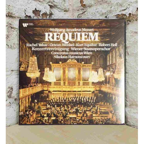 MOZART: REQUIEM