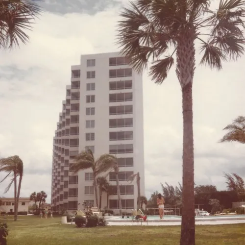 TRIPTIDES - SUN PAVILION