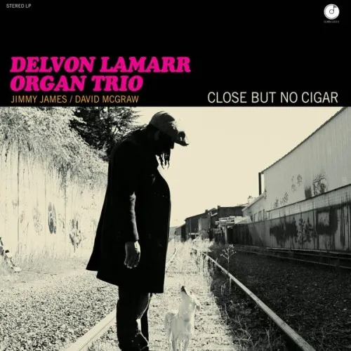 DELVON LAMARR ORGAN TRIO