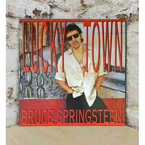 LUCKY TOWN