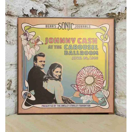 JOHNNY CASH, AT.. -LIVE-