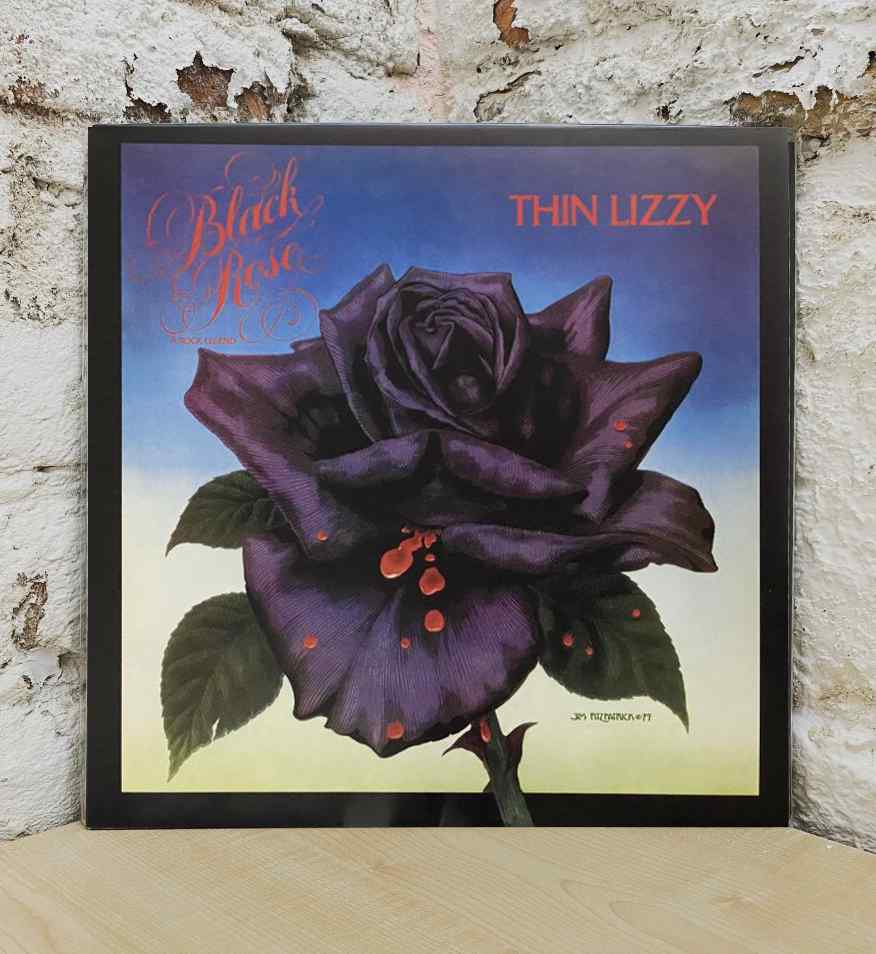 BLACK ROSE