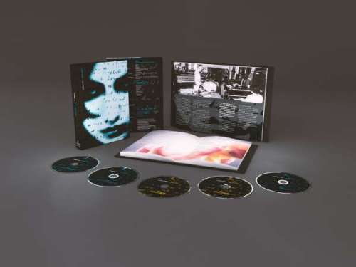 BRAVE (4 CD/Blu-Ray-LTD.)