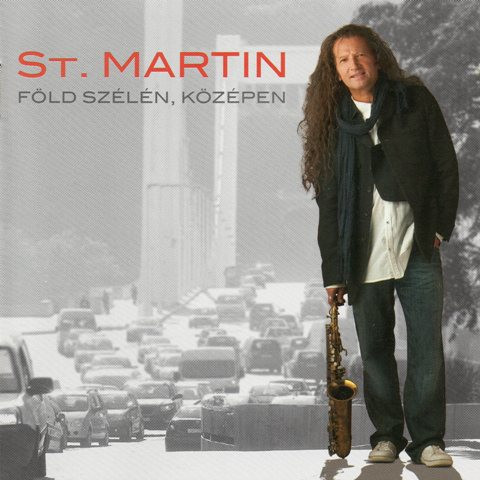 FÖLD SZÉLÉN,KÖZÉPEN